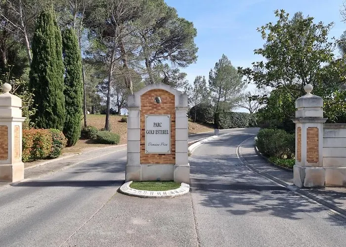 Chez K&d Nature Avec Piscine St Raphael *